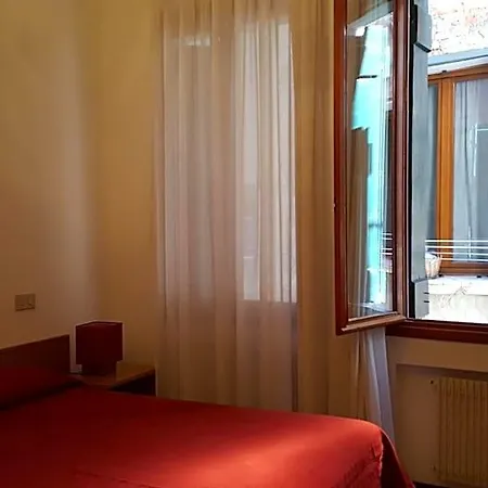 Rialto1082 Couette-café 4*